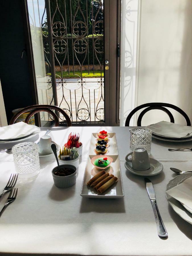 Villa Jacona Калтаджироне Екстериор снимка